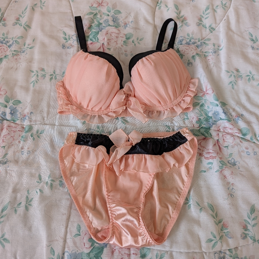 EUC Aimerfeel Japanese Bra and Panty Set